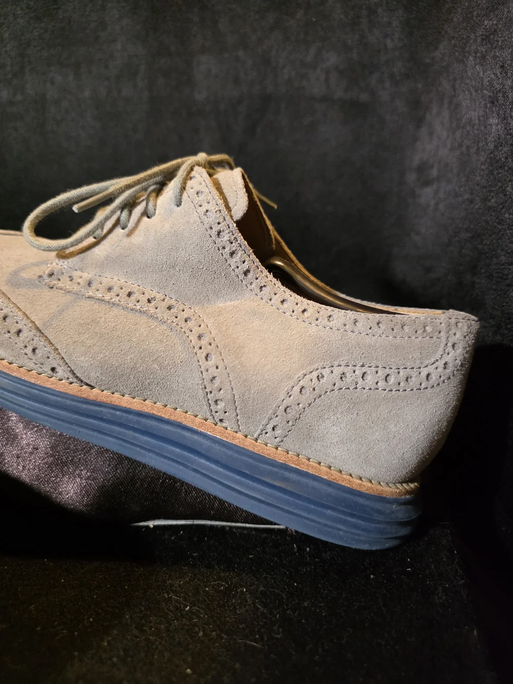 Cole Haan Men's Suede Wingtip Derby Shoes in Light Gray with Blue Sole Size 10
